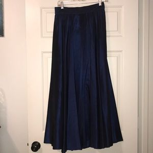 Blue taffeta long skirt